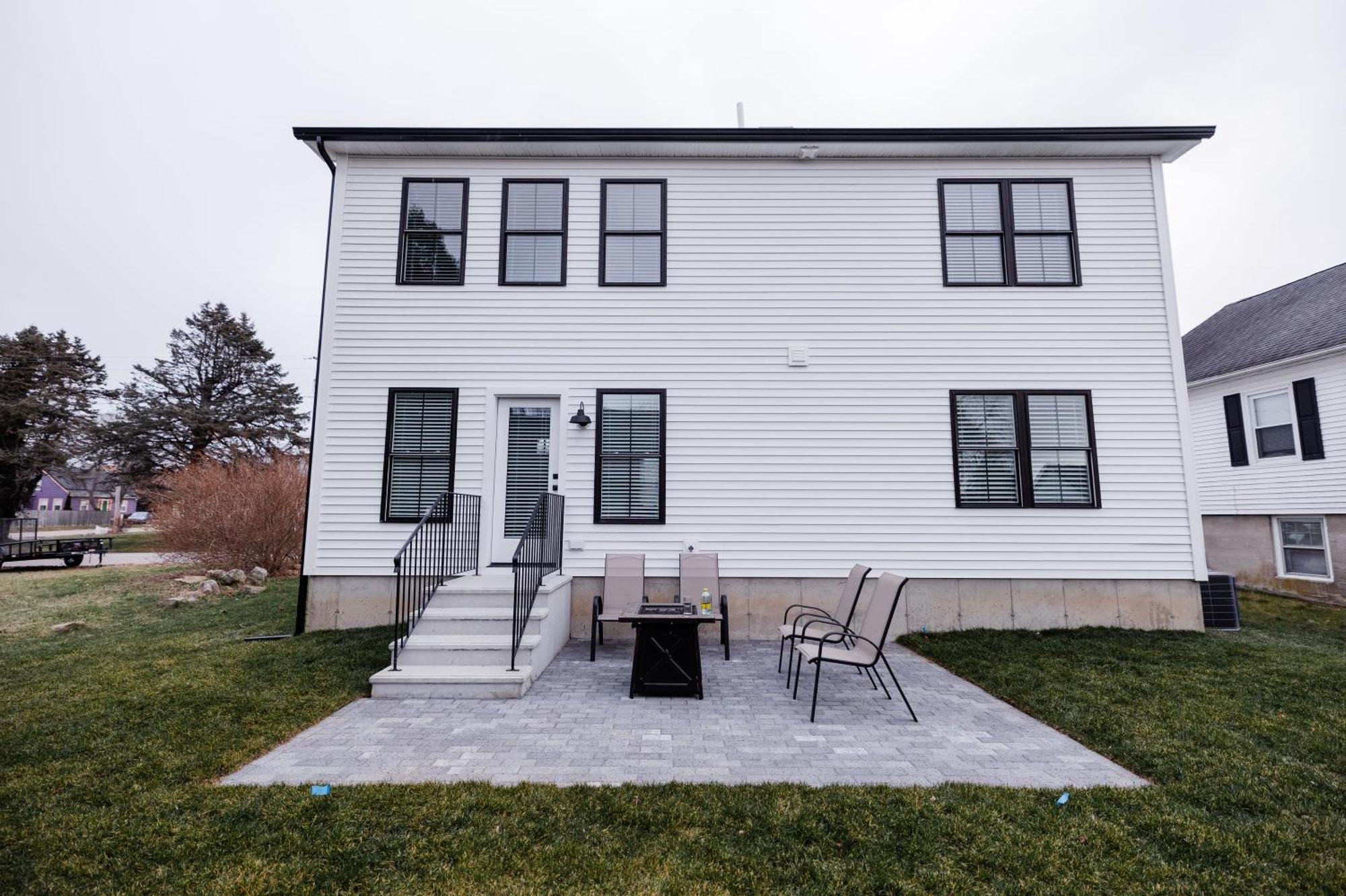 Rest In Westerly Exterior photo